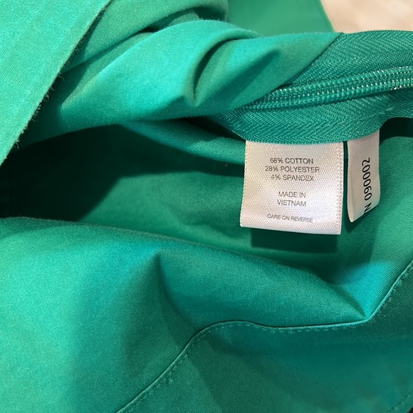 New York & Company Stretch Green Sleeveless Top Size Medium Top Zipper Side - Picture 6 of 7